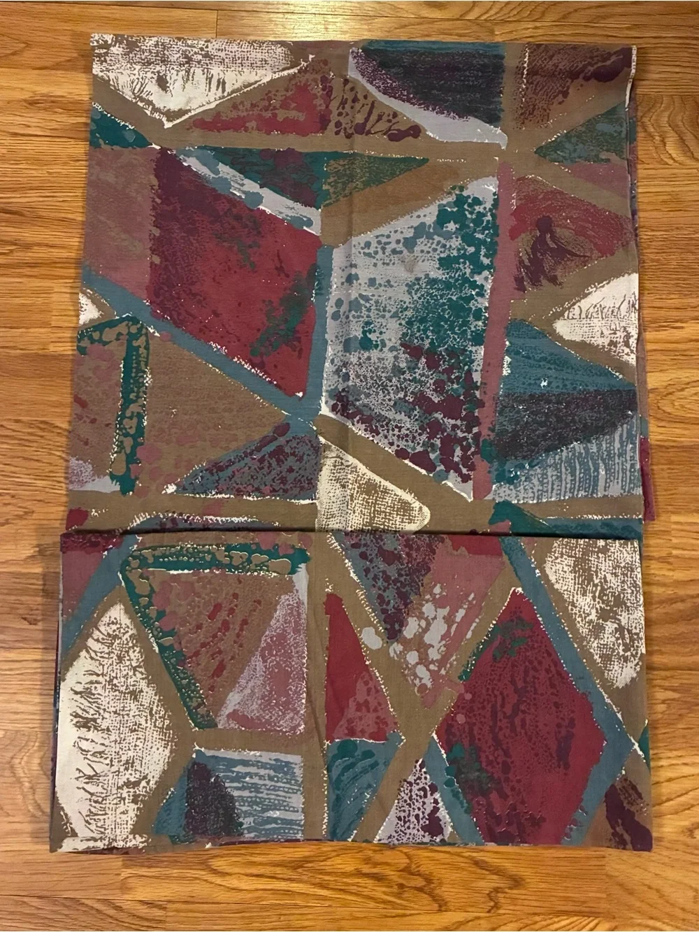 Set Of 2 Vintage 90's Abstract Geometric Burgundy Green 20x40 Hotel Pillowcases
